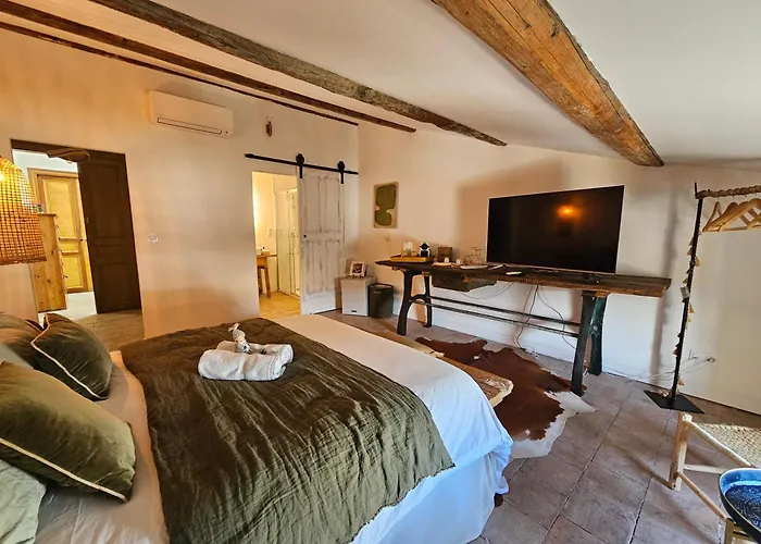 La Maison de Lyna - Suites de charme intra-muros avec parking&autonomie